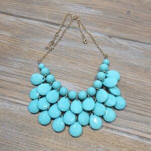 Elegant Turquoise Statement Necklace